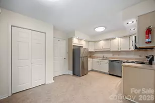 11 Stuart Cir, Asheville, NC 28804 - Photo 13