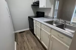 8014 Pleasant Grove Rd, Charlotte, NC 28216 - Photo 5