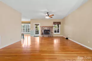 17 Ashton Forest Ct, Hendersonville, NC 28739 - Photo 7