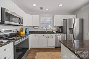 6031 Cougar Ln, Charlotte, NC 28269 - Photo 21