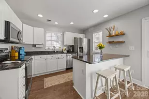 6031 Cougar Ln, Charlotte, NC 28269 - Photo 19