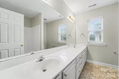 4718 Eastwycke Place Drive, Charlotte, NC 28215 - Photo 11