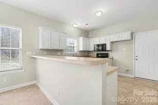 4718 Eastwycke Pl Dr, Charlotte, NC 28215 - Photo 5