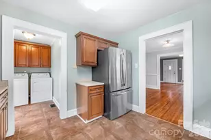 900 Sweetbriar St, Charlotte, NC 28205 - Photo 13