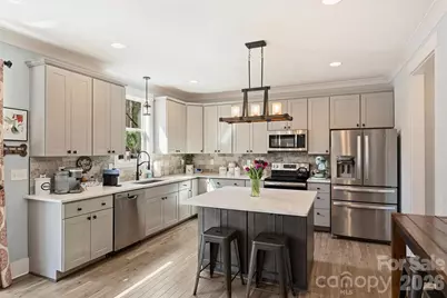 306 Breezewood Drive, Charlotte, NC 28262 - Photo 9