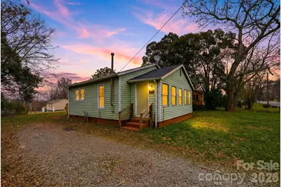 630 2nd Street SW, Conover, NC 28613 - Photo 1