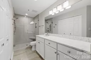 17925 Kings Point Dr, Cornelius, NC 28031 - Photo 9