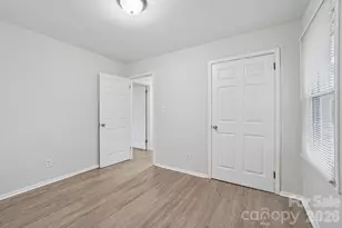 735 Pondella Dr, Charlotte, NC 28213 - Photo 11