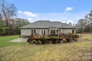 7015 Mt Holly-Huntersville Rd, Charlotte, NC 28216 - Photo 25