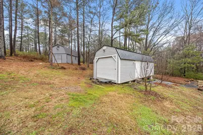 7015 Mount Holly Huntersville Road, Charlotte, NC 28216 - Photo 29