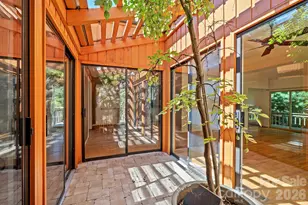 101 Deerlake Dr, Asheville, NC 28803 - Photo 15