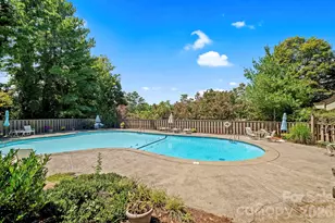 101 Deerlake Dr, Asheville, NC 28803 - Photo 3