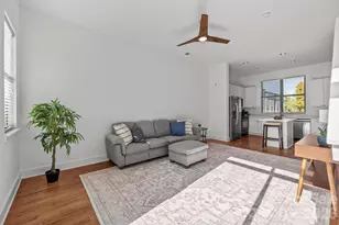 927 E 8th St, Charlotte, NC 28204 - Photo 11