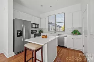 927 E 8th St, Charlotte, NC 28204 - Photo 5