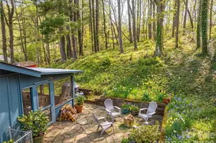 27 Brookcliff Dr, Asheville, NC 28804 - Photo 5