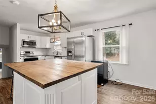 5610 Lawrence Orr Rd, Charlotte, NC 28212 - Photo 13