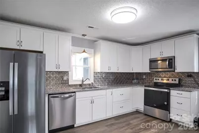 200 W Shannonhouse Street, Shelby, NC 28152 - Photo 13