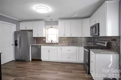 200 W Shannonhouse Street, Shelby, NC 28152 - Photo 11