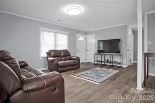 200 W Shannonhouse St, Shelby, NC 28152 - Photo 9