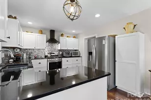 294 S Caldwell St, Brevard, NC 28712 - Photo 7