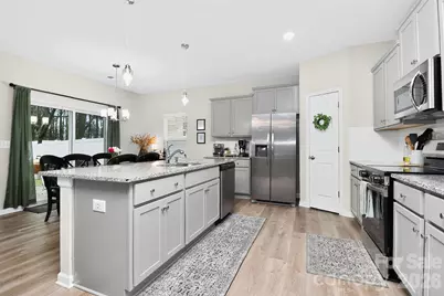 2017 Karen Woods Lane, Charlotte, NC 28216 - Photo 5