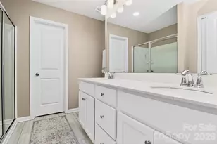 2017 Karen Woods Ln, Charlotte, NC 28216 - Photo 9