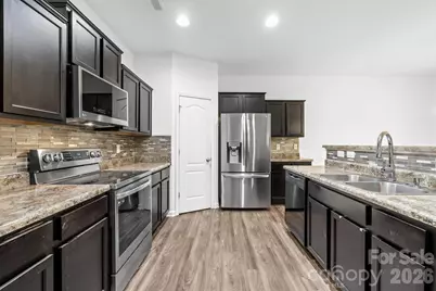 6307 Sydney Mae Lane, Charlotte, NC 28262 - Photo 5