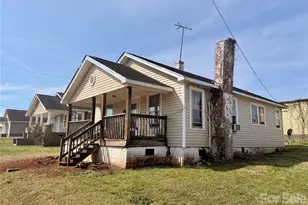 216 N Brady Ave, Newton, NC 28658 - Photo 1