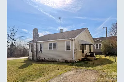 216 N Brady Avenue, Newton, NC 28658 - Photo 3