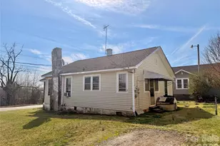 216 N Brady Ave, Newton, NC 28658 - Photo 3