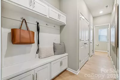 4618 Lakeview Road N #3, Charlotte, NC 28216 - Photo 5