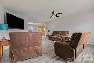 14312 Arlandes Dr, Charlotte, NC 28278 - Photo 5