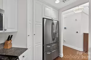 415 N Church St, Charlotte, NC 28202 - Photo 15