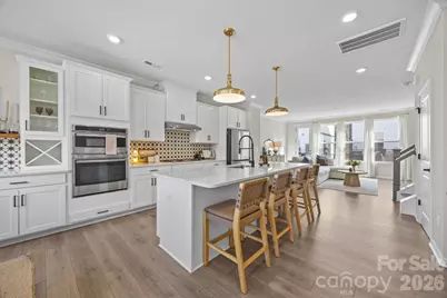 4021 Hidden Oaks Drive, Charlotte, NC 28205 - Photo 5