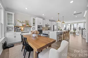 4021 Hidden Oaks Dr, Charlotte, NC 28205 - Photo 7