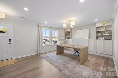 4021 Hidden Oaks Drive, Charlotte, NC 28205 - Photo 3
