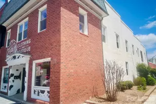 103 N College Ave, Newton, NC 28658 - Photo 1