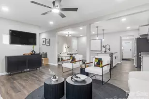 9243 Edgevale Dr, Charlotte, NC 28216 - Photo 1