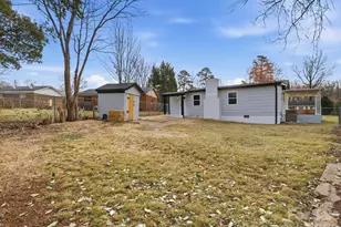 9243 Edgevale Dr, Charlotte, NC 28216 - Photo 29