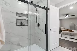 9243 Edgevale Dr, Charlotte, NC 28216 - Photo 17