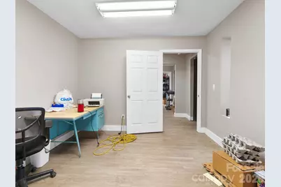 695 Nc 9 Highway, Black Mountain, NC 28711 - Photo 11