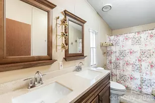 210 Ledbetter Ln, Franklin, NC 28734 - Photo 25