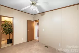 210 Ledbetter Ln, Franklin, NC 28734 - Photo 21