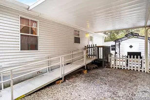 210 Ledbetter Ln, Franklin, NC 28734 - Photo 9