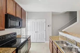 12720 Livengood Ln, Charlotte, NC 28269 - Photo 15