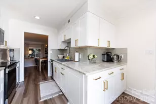 5801 Sharon Rd, Charlotte, NC 28210 - Photo 5