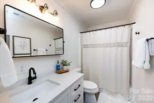 5801 Sharon Rd, Charlotte, NC 28210 - Photo 15