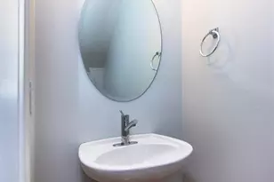 8348 Chaceview Ct, Charlotte, NC 28269 - Photo 11