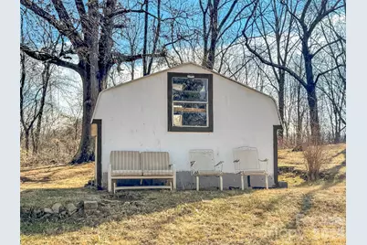 301 Mulberry Street, Clyde, NC 28721 - Photo 19