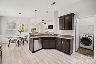 8708 Artesa Mill Ln, Charlotte, NC 28214 - Photo 9